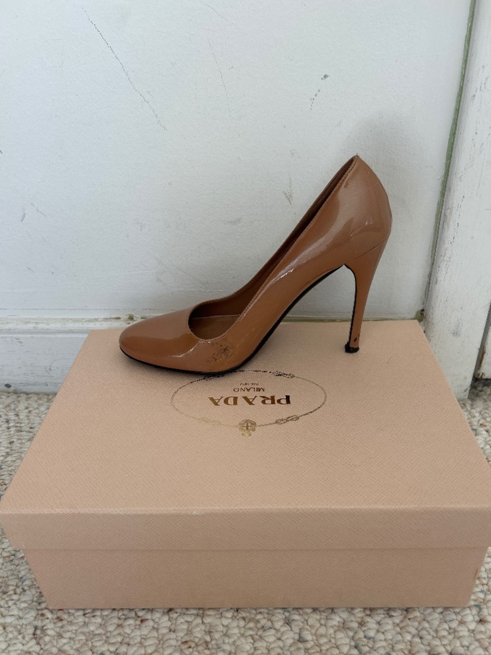 Pink/nude Prada pumps